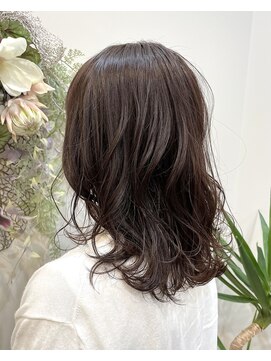 ワイスラッシュジングウ(Y / JINGU) 柔らかく優しい色《コーラルカラー》