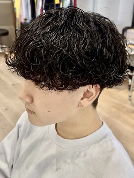 ウェイビーエフティフィフス 横浜西口(WAVEY ft.fifth) 波巻きスパイラルツイストスパイラルパーママッシュメンズヘア