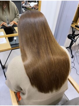 イニット 奈良新大宮(init.) 20代 30代 40代 イメチェンシースルーバングオリーブベージュ