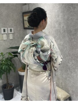 ルミュドゥプレシャス(LEMIEUX de precious) 振袖ヘアシンプルシニヨン