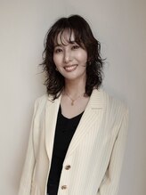 【ファッションやメイクなどトレンドに合わせたスタイル提案No.1】ディレクター/嵯峨根実香