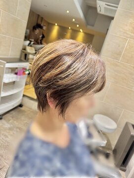 ブロッサム 保谷(Blossom) 20代30代40代◎くびれショート×ハイライト抜け感グレージュ