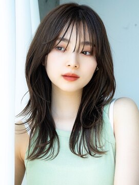 エインアンリー 明治神宮前(AIN.ANLY.) 薄めバングがかわいいレイヤーミディ♪