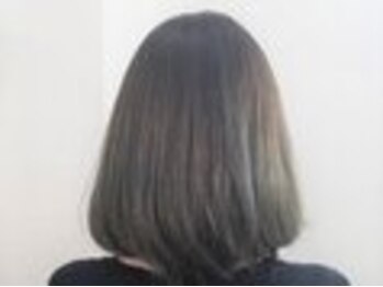 ビューティーサロンフレンド みどり町店の写真/髪本来の美しさを取り戻すためのケアを大切にし、繰り返すカラーやパーマでもダメージを最小限に。