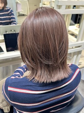 ディーエックス スリー(Dxxxx III) ほんのりピンクベージュ REI