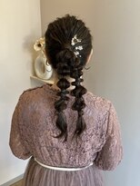 クム(QUMU)&nbsp;ツイン編みおろし♪