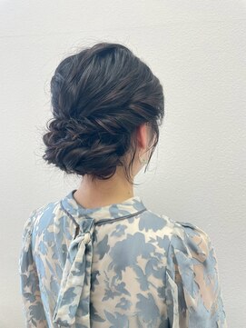 プランタン(Printemps) お呼ばれヘアセット大人可愛い編み込みシニヨン結婚式二次会