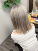 セミロングハイトーングレージュ