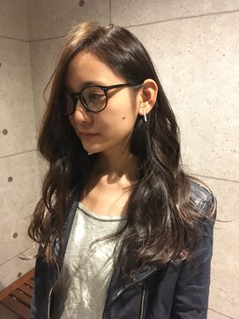 ボタニウム バイ アールサロン(BOTANIUM by RrSALON) 【BOTANIUM滝島】外国人風透け感ダークスモーキーアッシュ