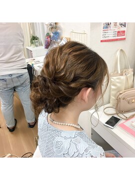 ヘアセット専門店 ナゴミ 池袋店(nagomi) ルーズシニヨンスタイル