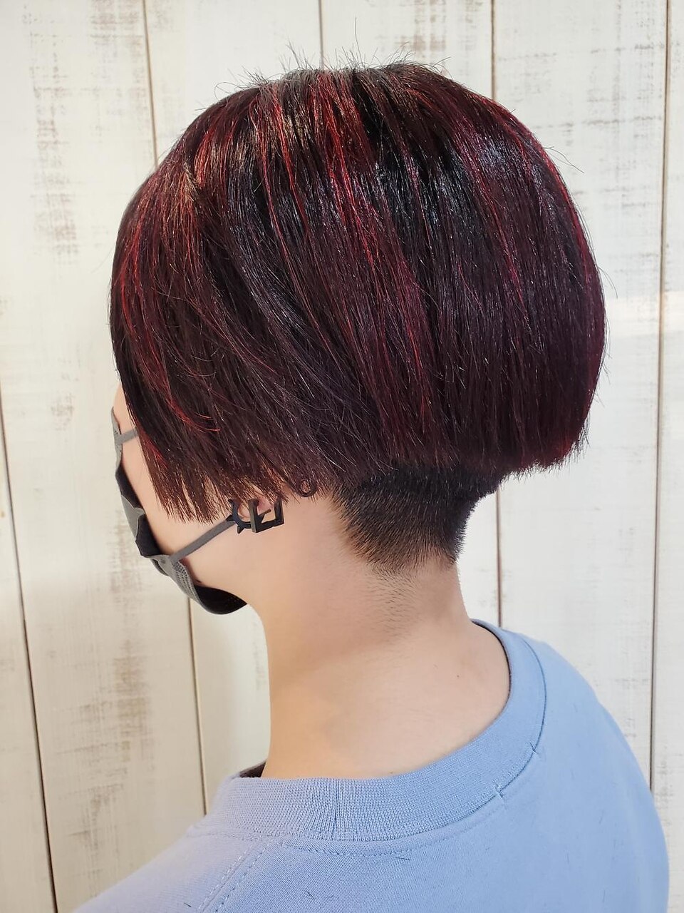 刈り上げショート☆赤メッシュ：L116431632｜エスポワール 北習志野店