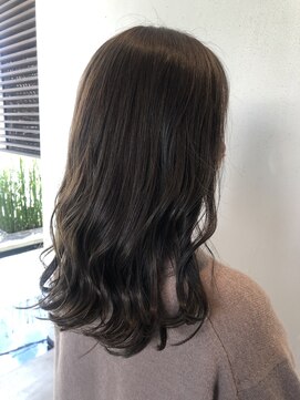 サラジュ 川西店(SARAJU) グレージュ