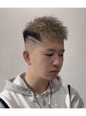 ヒップホップ系 ストリート ラッパー髪型金髪 クロップ