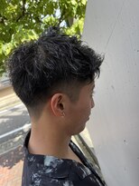 ツヅル(tsuzuru.)&nbsp;夏らしくさわやかツイストスパイラルパーマ！