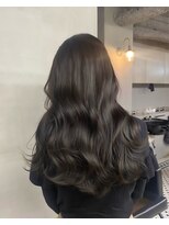 アメリ 新宿(Ameri)&nbsp;レイヤーカット　オリーブグレージュ