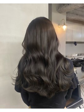 アメリ 新宿(Ameri) レイヤーカット　オリーブグレージュ