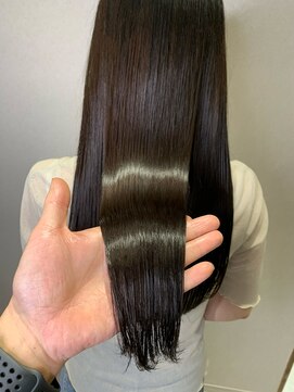 トロン(tronc) 大人可愛い小顔美髪ツヤ感サラツヤ髪質改善A3