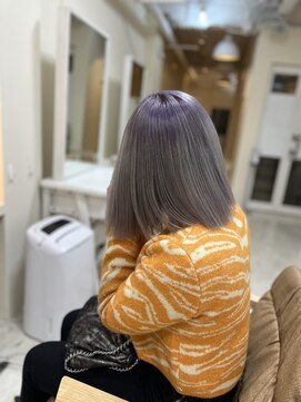 カリーナ(CARINA) ホワイトカラー/ラベンダーグラデーション