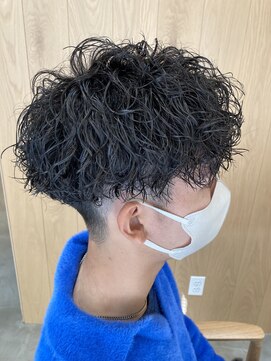 ソウスシア(SOURCE cia) ハイウエイトツイストスパイラルパーマ【佐藤和弥】