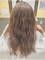 スリービープラス(3beplus)&nbsp;サーフガールが好む♪メッシュヘアの大きめカール☆彡