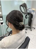 結婚式ヘアセット ゆるめシンプルシニヨンアップ