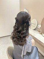 ミラ(Mila) ふわふわ感がかわいい＊人気ハーフツインアレンジ