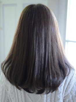 ファシオ ヘア デザイン(faccio hair design)の写真/【Tr付きクーポン多数ご用意☆】トリートメントメニューも豊富だから髪質に合わせて選定！毛先まで潤いを―