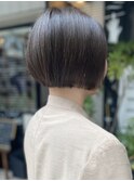 ミニウルフ20代30代40代明るめオリーブベージュ前髪なしボブルフ