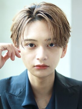 オーシャントーキョー サニー 原宿(OCEAN TOKYO Sunny) ハイトーンカラーフェザーパーマニュアンスパーマセンターパート