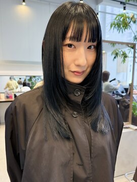 レイヤーカット　ブルーブラック　髪質改善カラー