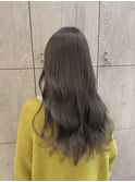 柔らかいオリーブベージュ