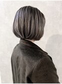 【iIIL hair lounge】スモーキーグレージュミニボブ 高崎