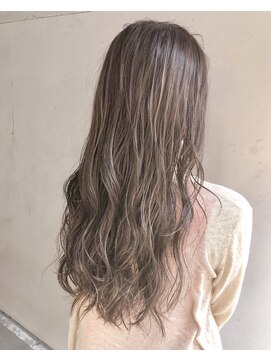 ヘアーアンドアトリエ マール(Hair&Atelier Marl) 【Marl】ハイライト入りココアブラウンカラーのロングスタイル♪