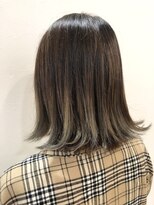 エッセンス(essence)&nbsp;【essence】外ハネ×グレージュカラー