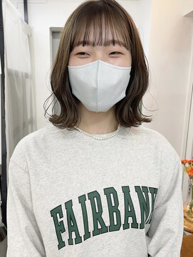 イコ 表参道原宿(ico) イルミナカラー アッシュベージュ 切りっぱなしボブ