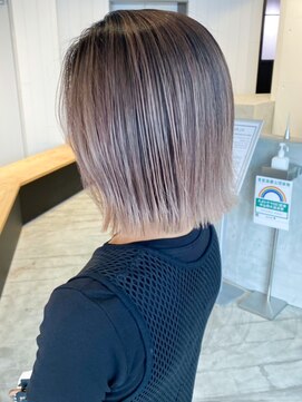 アイティーバイアルバム 下北沢店(IT by ALBUM) バレイヤージュボブ_グレージュカラーボブウルフ_ba418922