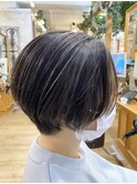 ショートボブ