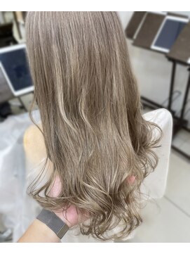 ソワンドゥブレス 大日店 (soin de brace) ホワイトベージュ