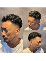 メグロバーバーショップロッポンギ 目黒六(MEGURO BARBER SHOP 6PPONGI)&nbsp;極道パーマ×ハイライト