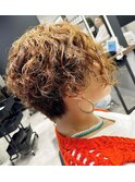 外国人風パーマ/前下がりパーマ/大人女性ショートパーマ
