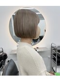 ハイトーンベージュ×ミニボブ@20代30代40代