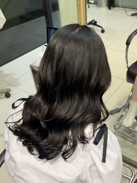 アメリ バイ アピッシュ(Amelie by apish) 韓国風パーマ うる艶トリートメント