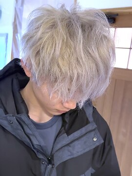 ブレイズヘアー(BLAZEhair) 【クセ毛ハイトーン】ホワイトベージュ×ブリーチ2回