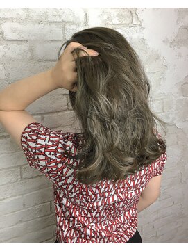 プライズ アイリス 池袋東口店(prize Iris) マットカラー/グリーングレージュ/タンバルモリロブ　池袋