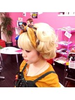 ヘアーサロン チェリー(Cherry) ブロンドヘアアレンジ