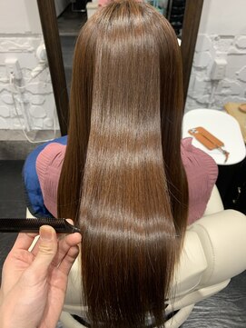 アルコイリスバイドールヘアー(ARCOIRIS by Dollhair) ショートマッシュ暖色系カラーぱっつんボブミニボブ髪質改善大阪