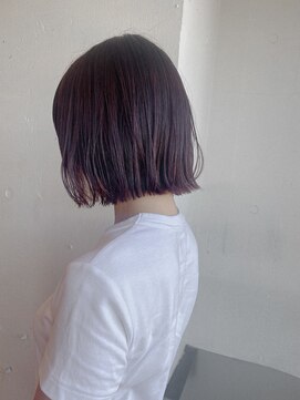 モップス 能見台店(MOPS) カシスカラー + 切りっぱなしボブ