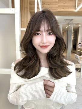 アフロートリノ(AFLOAT Leino) 大人かわいいレイヤーカット　顔まわりカット　くびれヘア