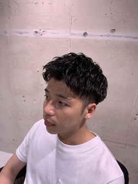 フランクスバーバーザスタンド(Frank’s barber the stand) メンズカットツーブロックパーマバーバー眉毛F