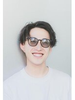 ニーイチイチ(211)&nbsp;似合わせカットイメチェン/センターパート/メンズパーマ